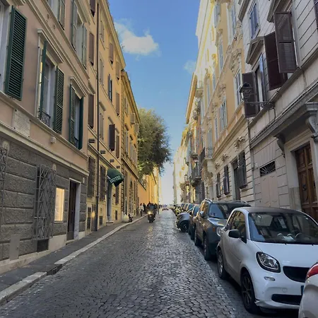 Apartman Lovely Nest With Balcony By The Spanish Steps Róma